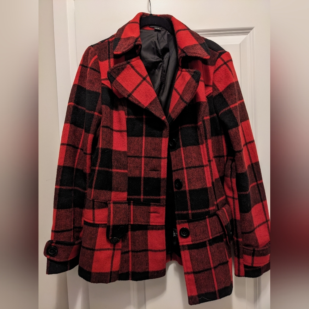 Red Plaid Winter Coat (L)